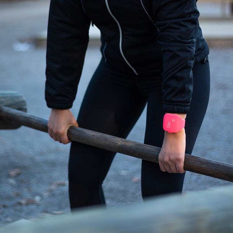 Överfallsalarm justerbart armband